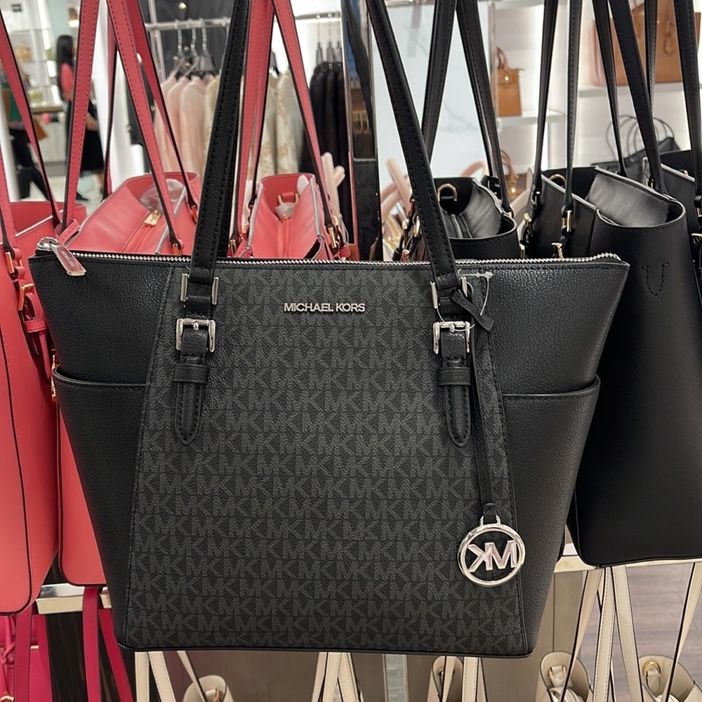 MICHAEL KORS CHARLOTTE LARGE TOP ZIP Tote bag   
Black Signature - Picture 10 of 16